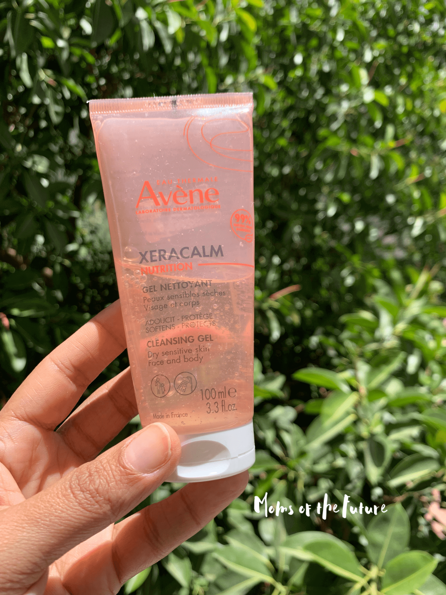 Avene Xeracalm Cleansing Gel with soothing properties for dry sensitive skin, face and body